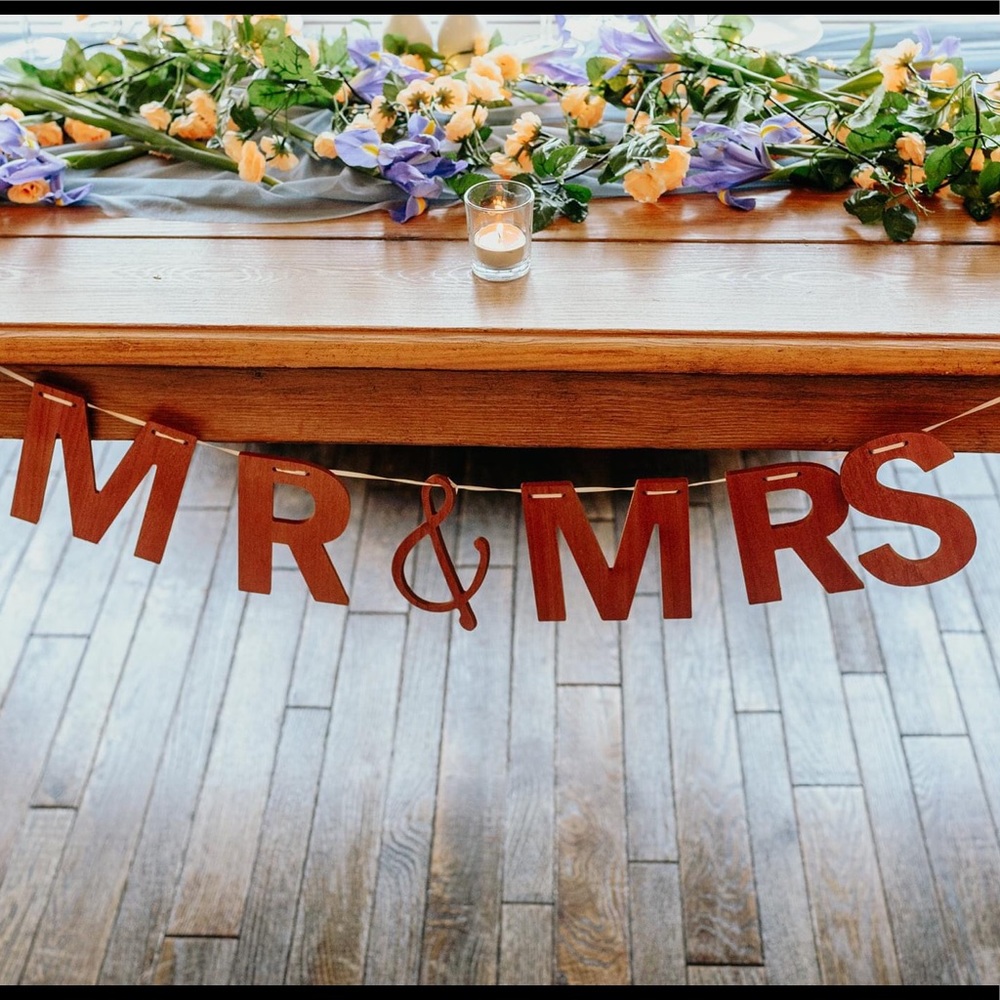 Mr & Mrs Hanging Wooden Banner